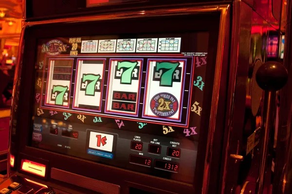 pabrikqq platform interface showing sportsbook, live casino, and slots sections